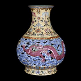 QING QIANLONG HOLLOW RELIEF ENAMEL COLOR DRAGON VASE