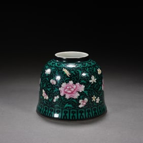 GREEN GROUND FAMILLE ROSE FLOWER WATER POT