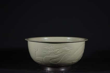 22CM TANG DYNASTY YUE KILN SECRET COLOR CELADON DRAGON PATTERN BOWL