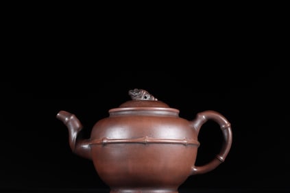 THE GOLDEN TOAD BUTTON BAMBOO WAIST LINE ZISHA TEAPOT, MARK SHAO CHUNLAI QING DYNASTY
