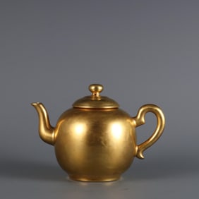 QIANLONG IN THE QING DYNASTY GOLD TEAPOT