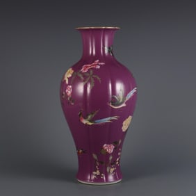 QIANLONG YEAR OF THE QING DYNASTY CARMINE GROUND FAMILLE ROSE GOLD FLOWERS AND BIRDS PATTERN MELON
