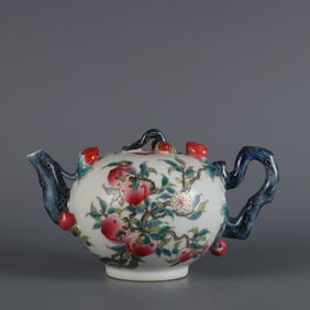 QIANLONG OF THE QING DYNASTY FAMILLE ROSE LONGEVITY AUSPICIOUS PEACHES TEAPOT