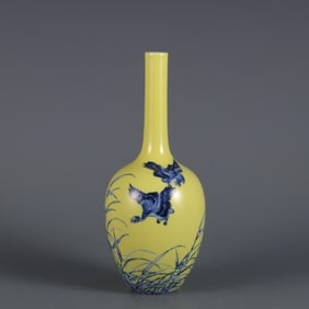 DURING THE REPUBLIC OF CHINA, WANG BU YELLOW GLAZED BLUE AND WHITE REED GOOSE PICTURE GALL BOTTLE