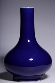 QING DYNASTY "DA QING QIANLONG" STYLE BLUE GLAZE WATER CHESTNUT BOTTLE