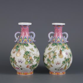 QING QIANLONG ENAMEL COLOR FU LU GRAIN OF A PAIR OF BOTTLES