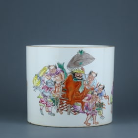 QING YONGZHENG PASTEL COLOR ZHONG KUI NAFU FIGURE PEN HOLDER