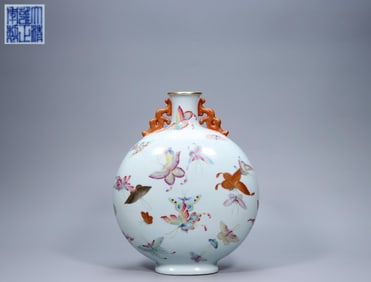 QING YONGZHENG YEAR MARK POWDER-COLORED BUTTERFLY MOON BOTTLE