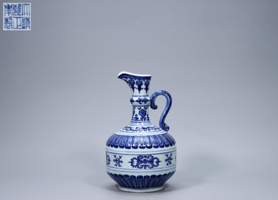QING YONGZHENG-MADE BLUE AND WHITE FLOWER WATERING POT