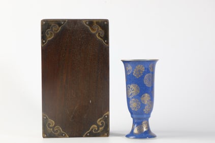 QING YONGZHENG YEAR SAPPHIRE BLUE GOLD PAINTING GOBLET