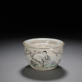 QING DYNASTY FAMILLE ROSE CRICKET JAR WITH LADIES