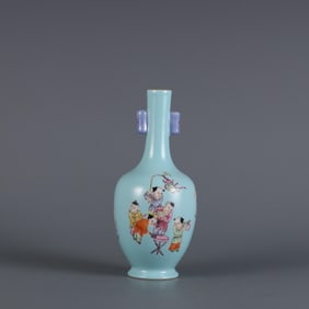 QING YONGZHENG YEAR TURQUOISE GREEN FAMILLE ROSE BABY PLAY PICTURE EAR BOTTLE