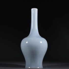 QING YONGZHENG AZURE GLAZED BOTTLE