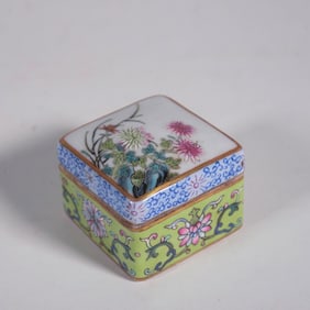 FAMILLE ROSE FLOWER SQUARE SEAL BOX