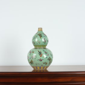 QING DYNASTY BEAN GREEN GLAZE PINK GLAZE GOURD VASE