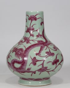 QING TONGZHI BEANS GREEN GLAZE CARMINE RED DRAGON THROUGH FLOWER CHESTNUT WATER BOTTLES