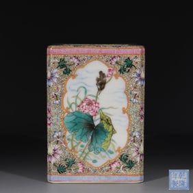 QIANLONG REIGN MARK FAMILLE ROSE WINDOW FOUR SEASONS FLOWER BLOOMING SQUARE PEN HOLDER