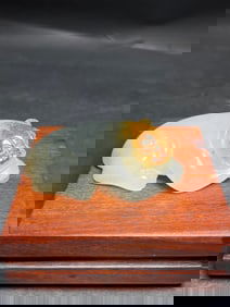 HETIAN JADE HIGH ANCIENT JADE BEAR HAND PLAY PIECE