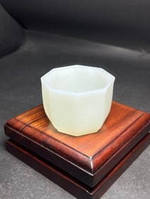 HETIAN JADE MING AND QING DYNASTIES PLAIN FACE EIGHT EDGE MASTER CUP
