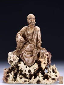QING. KAITONG SHOUSHAN FURONG STONE CARVING BODHIDHARMA STATUE