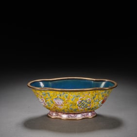 QING DYNASTY COPPER BODY PAINTED ENAMEL FLOWER MOUTH BASIN