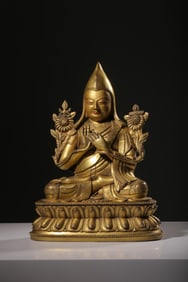 QING DYNASTY GILT BRONZE SITTING STATUE OF TSONGKHAPA