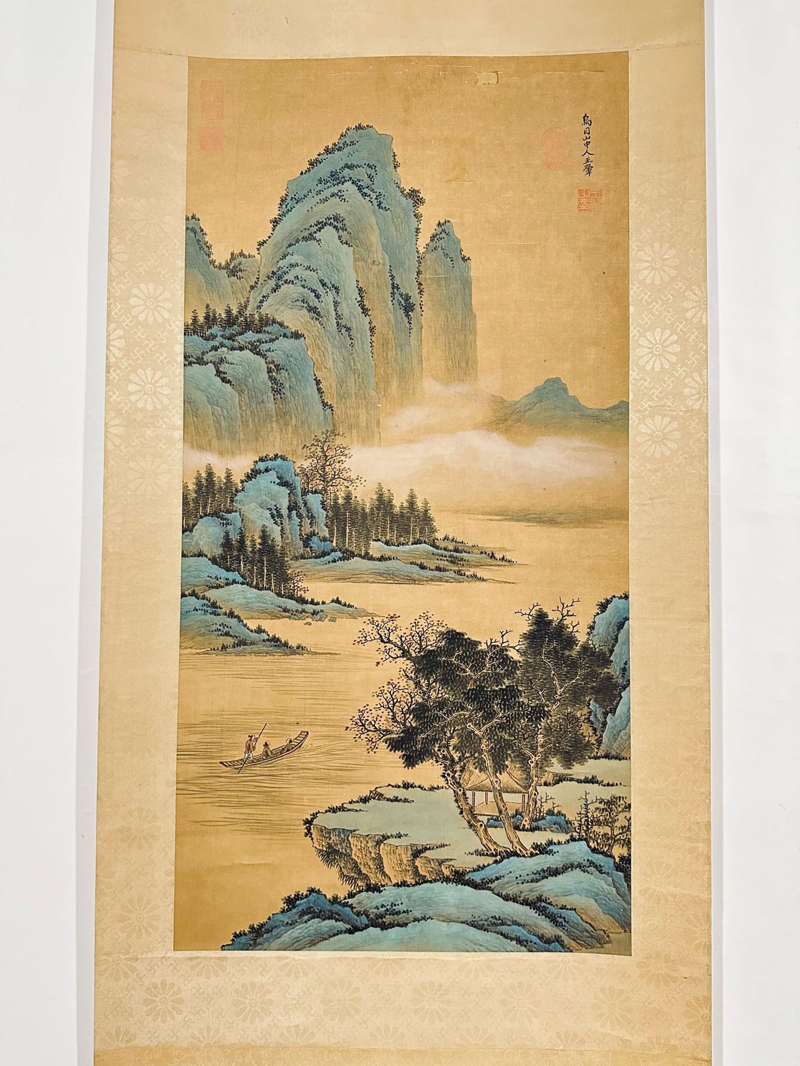 WANG HUI, LANDSCAPE SILK SCROLL: 王翚 清代 挂轴 绢本湖中小船 青绿 山水 Wang Hui, landscape silk scroll painting paper size 202*102cm