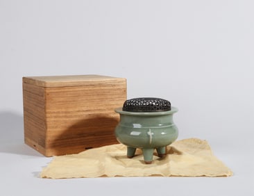A LONGQUAN INCENSE BURNER