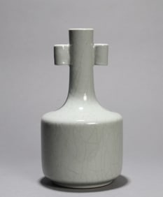 A GE GLAZED NECK VASE