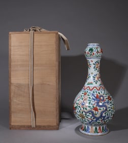 A WUCAI DRAGON AND PHOENIX VASE