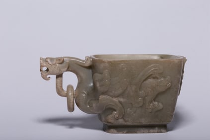HETIAN JADE BELT-PATTERNED DRAGON AND PHOENIX CUP