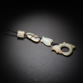 QING DYNASTY WHITE JADE PENDANT