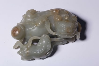 QING DYNASTY HETIAN BLUE AND WHITE JADE TAISHI SHAOSHI PLAYING BALL HANDLE