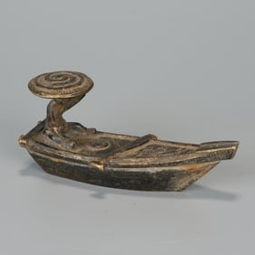 QING DYNASTY COPPER BOAT-SHAPED INCENSE HOLDER