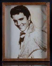 PHOTO OF ELVIS