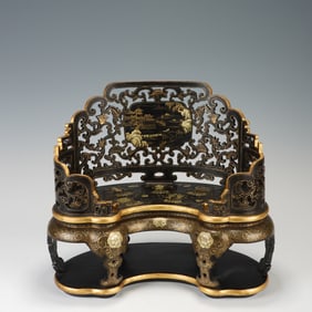 QING DYNASTY LACQUERWARE GOLD-PAINTED THRONE-SHAPED BUDDHA SEAT