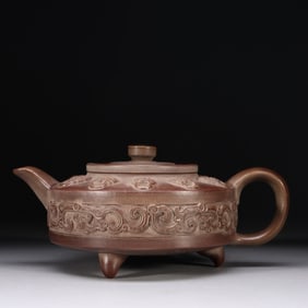 QIANLONG STYLE PURPLE CLAY LION-FACED KUILONG PATTERN PURPLE CLAY POT