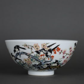 QING DYNASTY YONGZHENG FAMILLE ROSE BOWL WITH TWELVE HAPPY FLOWER AND BIRD PATTERNS