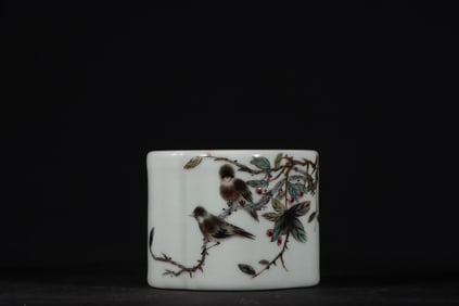 REPUBLIC OF CHINA ZHU MOUNTAIN EIGHT FRIENDS LIU YUCEN FLORAL AND BIRD PATTERN WATER BASIN