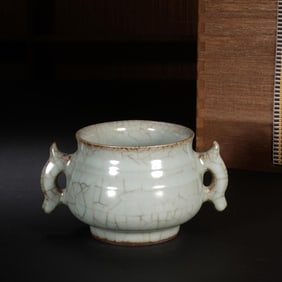GREEN-GLAZED FISH-EAR STOVE
