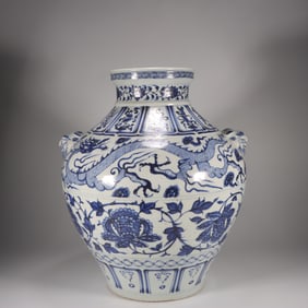 YUAN DYNASTY BLUE AND WHITE PEONY FLOWER DRAGON PATTERN ANIMAL EAR JAR