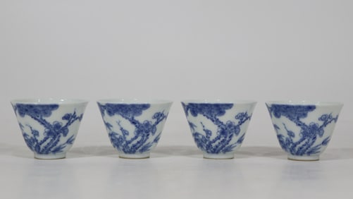 QING KANGXI BLUE AND WHITE PINE BAMBOO PLUM PATTERN SET CUP