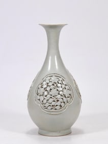 YUAN DYNASTY KUFU GLAZE FOUR-SIDED WINDOWED JADE VASES WITH PILED PATTERNS