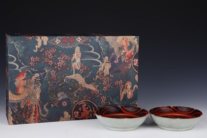 A PAIR OF SONG DYNASTY RU KILN GOLD-DECORATED APPRECIATION PLATES