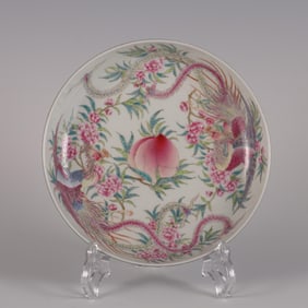 QING QIANLONG PERIOD BLACK GOLD GLAZE INNER ENAMEL DOUBLE PHOENIX CELEBRATING LONGEVITY PLATE