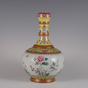 QING QIANLONG CLOISONNE PAINTED GOLD FLORAL PATTERN VASE