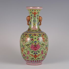 QING QIANLONG GREEN GROUND PINK ENAMEL BOTTLE WITH LUCKY ELEPHANT EARS
