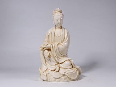 WHITE PORCELAIN GUANYIN WITH HE CHAOZONG MARK