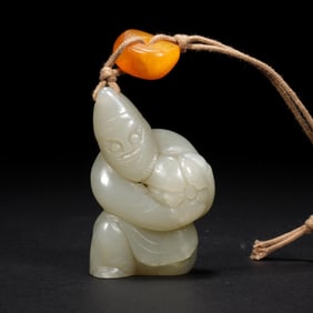 WHITE JADE SEED MATERIAL HU PEOPLE PRESENTING TREASURES PENDANT