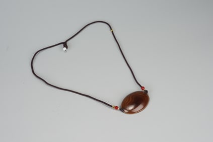 QING DYNASTY OLD AGATE NECKLACE